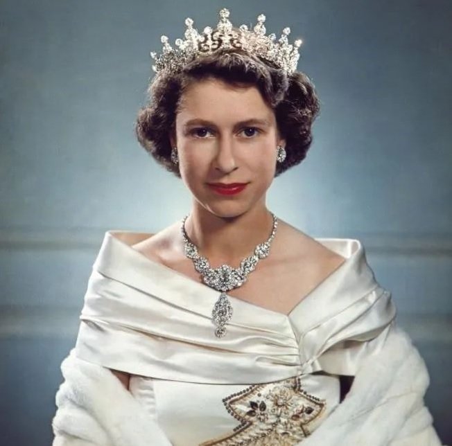 英国女王走了, 96年，96张图